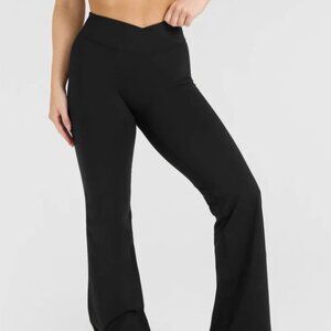 NWOT Unified Wrap Flared Bottoms - sz Medium Regular